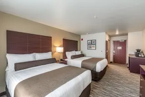 Cobblestone Hotel & Suites Appleton International Airport - Room