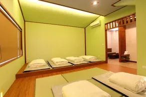 Toutsu Gyoen - Spa
