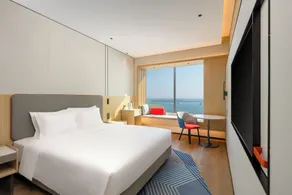 Holiday Inn Express Zhanjiang Coast by IHG - Room