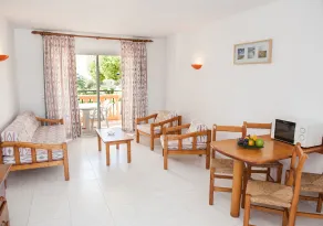 Apartamentos Sol Romántica by DOT Suites - Room