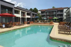 Courtyard by Marriott Raleigh Midtown - Piscine
