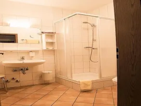 Landhotel Vierjahreszeiten - Bathroom