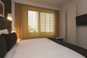 Adina Apartment Hotel Berlin Hackescher Markt - Room