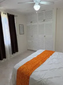 Hy-De-Way 3BR Near Miami Beach Oistins - Rom