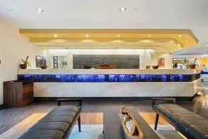 Luana Waikiki hotel& suites - Lobby