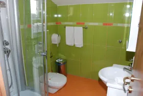 Regina - Bathroom