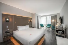 Coast Coal Harbour Vancouver Hotel by APA - Habitación