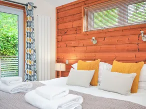5 Faraway Fields - Room