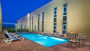 City Hotel Duqm - Piscina