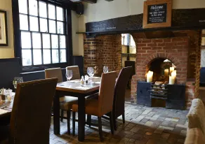 Bull Hotel by Greene King Inns - Restaurante