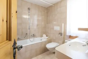 Chesa Languard - Bathroom