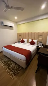 Sky Suites Huda City Center - Camera