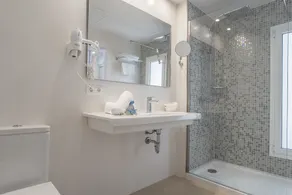 Hotel Voramar - Emar Hotels - Bad