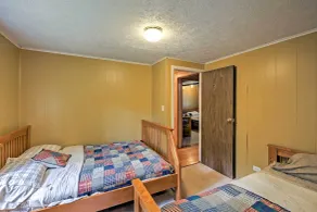 'Shakamak Getaway' - Hyggelig Jasonville Cabin w / Deck! - Interiør