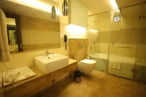 Hotel Windsor Heights ( All Rooms with Air Purifier) - Rum