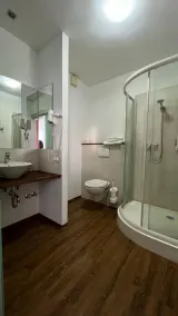 Hotel Gifhorn INN - Bathroom
