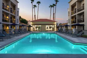Courtyard by Marriott Palm Springs - Piscine