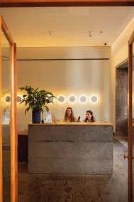 NINE DOTS Azorean Art Boutique Hotel - Réception