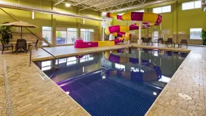 Best Western Plus St. John's Airport Hotel and Suites - Piscine