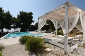 Entechnos Living - Piscina