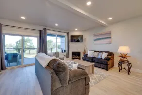 Balconies w/ Scenic River Views: Hammond Townhome! - Interiör