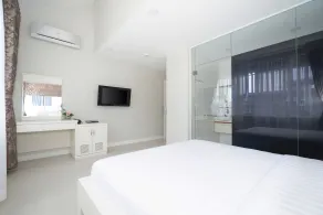 Sunshine Boutique Hotel Phu My Hung - Room