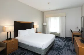 Fairfield Inn & Suites by Marriott Milwaukee Airport - Værelse