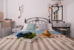 TERRA FOS NAXOS STUDIOS - Rum