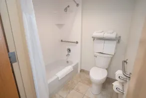 University Guest House and Conference Center - Salle de bain