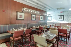 Four Points by Sheraton Long Island City Queensboro Bridge - Restaurant
