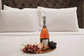Cens Gold Luxury Suites - Chambre