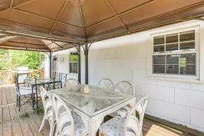 10 Mi to Beach! Group-friendly Bayville Getaway - Interior