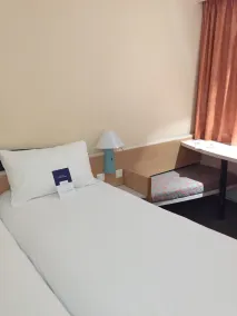 ibis Narbonne - Chambre