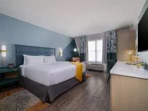voco Sarasota by IHG - Room