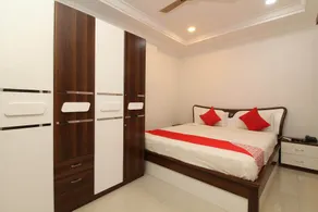 OYO 37499 Saba Service Apartments - Quarto