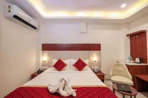 Sathyam Oasis  - Rum