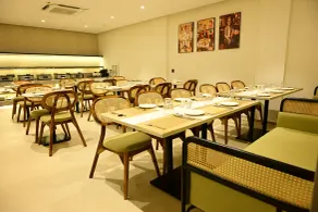 Trevon Hotel Gujrat Centrale, Ranchi - Restaurant