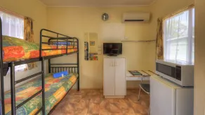 Batchelor Holiday Park - Rum