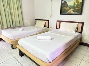 Hotel O Guest House Cigadung 9a - Værelse
