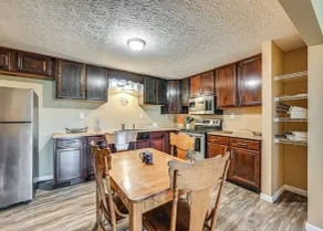 6 Mi to Lake Liberty: Pet-friendly Home w/ Yard - Interior