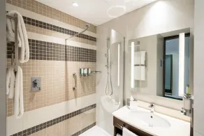 Hampton by Hilton Dubai Airport - Salle de bain