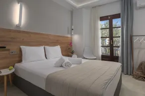 Eleon Suites & Apartments - Room