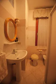 Cozy apartment near the beach - Badezimmer