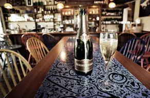 Valley Ford Hotel - Restaurang