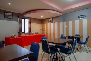 RedDoorz near Citraland Waterpark Kendari - Restaurante