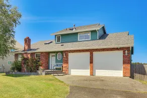 < 1 Mi to Beach! Ocean-view Getaway in Freeland - Innenbereich