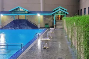 Tunjungan Hotel - Pool