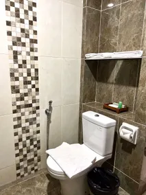 Belagri Hotel & Resto - Bathroom