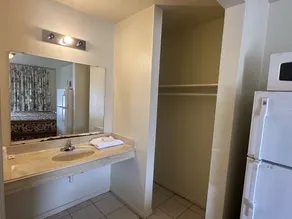 Travel Inn By OYO La Marque Texas City I-45 - Bad