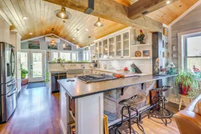 Walk to Beaches & Trails: Waterfront Maine Escape! - Innenbereich
